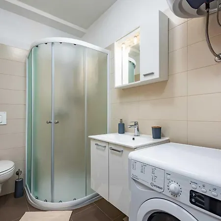 House Nicol * بوريتش