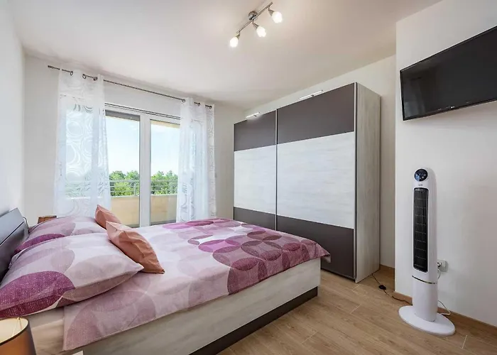 House Nicol Holiday home