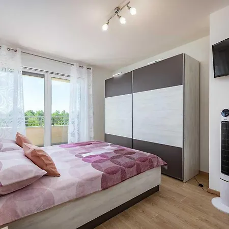 House Nicol Holiday home