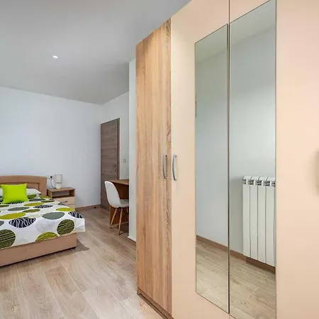 House Nicol 度假居 波雷奇