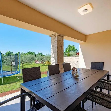 House Nicol 波雷奇