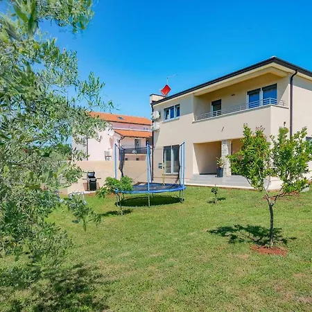 House Nicol 度假居 波雷奇